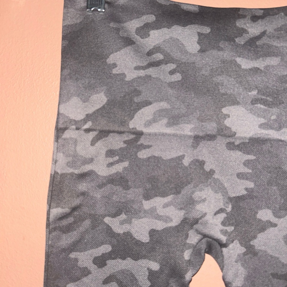 Spanx Leggings Womens Small Green Camo Look At Me Now Seamless High Rise Stretch - Picture 5 of 8